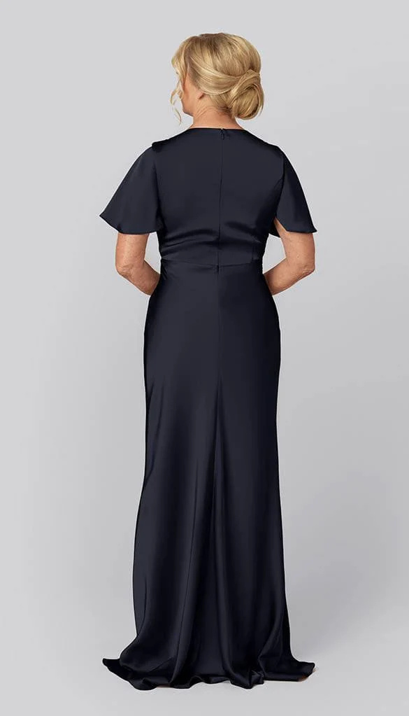 Shiny V-neckline Short Sleeves Zipper Sheath Plus Size Sweep Train Silver Satin Mother Of The Bride Dress