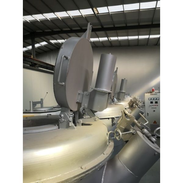 Buy 1000KG Capacity Ladle Heating Furnace Forklift Shaped Defect Free at wholesale prices