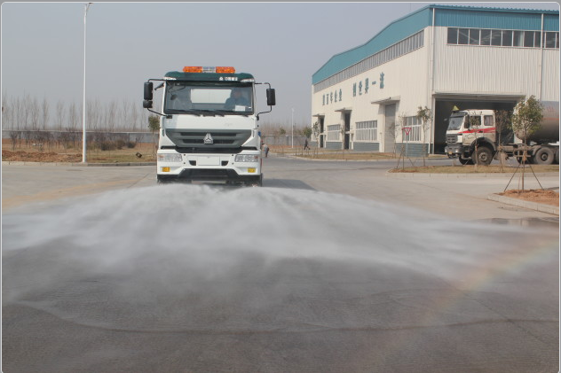 Green Water Carrying Water Tanker Truck LHD 6X4 15 - 25CBM / Drinking Water Truck