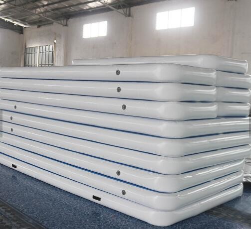 0.9mm Thickness Gymnastics Air Mat , Inflatable Air Track For Physical Training Air Track Mat