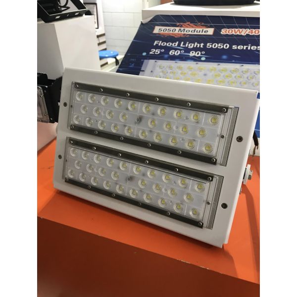 LUXEON 5050 Chip High Mast Led Flood Light 300w Outdoor For Playing Field Basketball Court