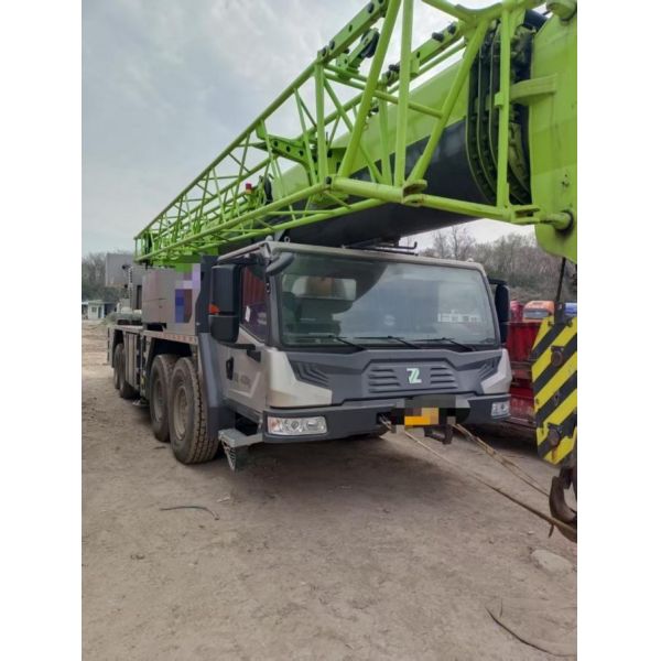 Buy Zoomlion ZTC251V562-1 truck crane at wholesale prices