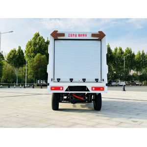 Fully Enclosed Sanitation Cleaning Truck Four Wheel Drive Pure Electric