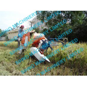 mini paddy combine harvester with Tyre wheel