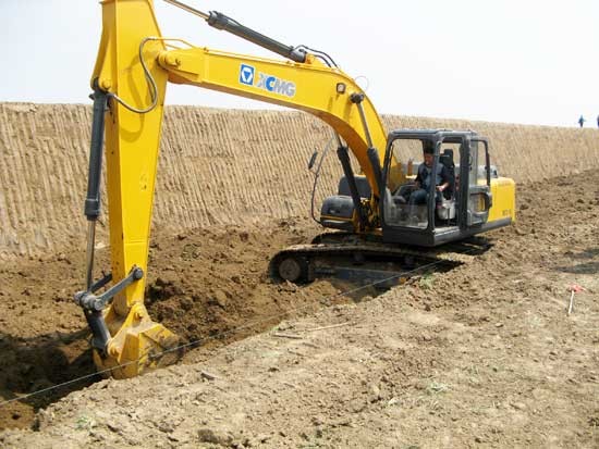 Buy Automatic Preheating System Mini Wheel Excavator 15tons Low Emission at wholesale prices