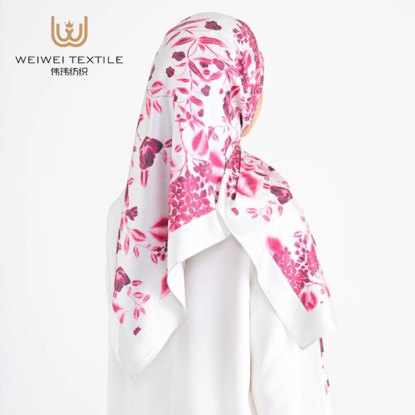 Factory Wholesale Summer Designer Satin Silk Hijab Malaysian Scarf Square Headscarf Print New Spring Sunscreen Shawl for Women