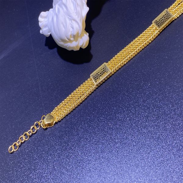 Buy Stylish 18kt Yellow Gold Pendant Necklace at wholesale prices