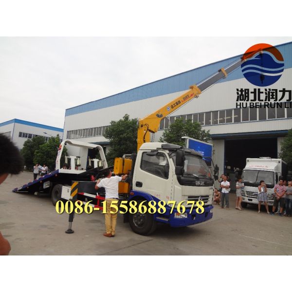 Diesel Fuel One Pull Two Tow Wrecker Towing Truck 95 kw/h Euro 3 Standard