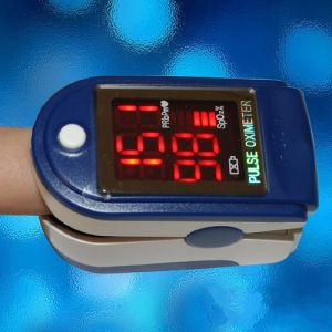Handheld Pediatric Fingertip Pulse Oximeter Wireless for Family