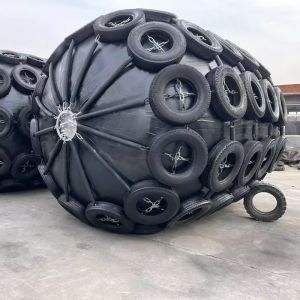 Black Yokohama Type Fender 80kPa 3.3*6.5M For Mooring STS Operations