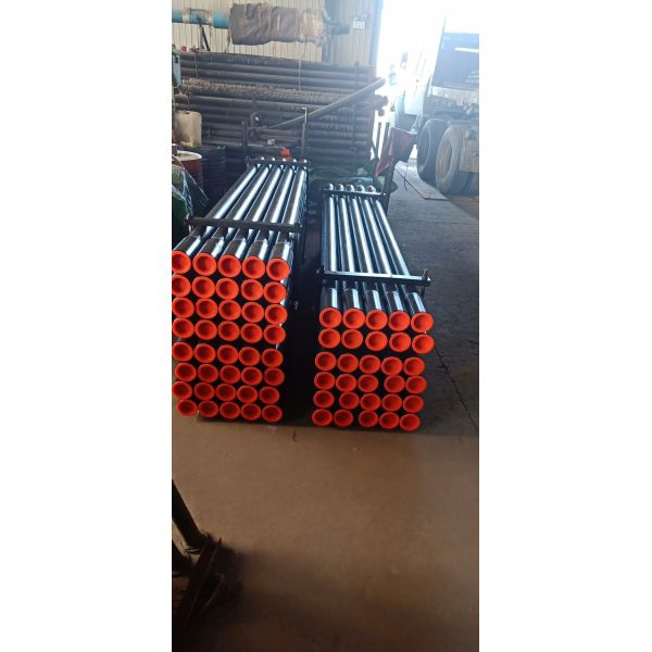 Black S135 Drill Pipe Length 4.5m OD 3.5 "High Strength directional drilling