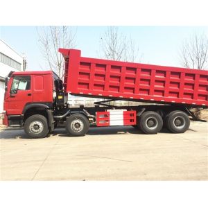 Long Cabin Sinotruk 371hp 8x4 12 Wheeler Howo Tipper Truck