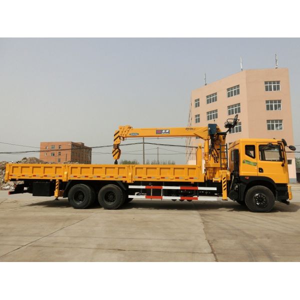 Dongfeng 25ton cummins Engine 245 Horsepower 6X4 10m Truck-mounted Crane