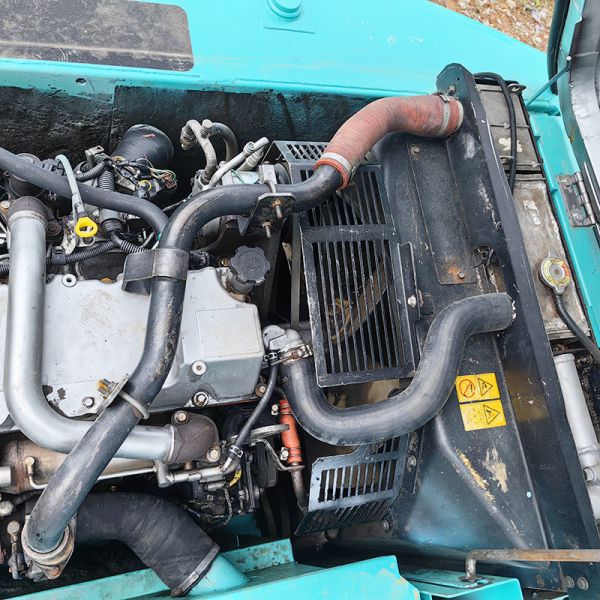 Used Kobelco SK200-8 Excavator 0.8m3 Bucket Capacity 114KW Rated Power 370L Large Fuel Tank