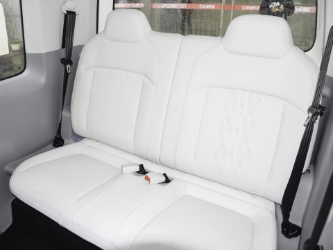 Wuling Hongguang Mini Ev With Macarone Two-compartment Vehicle with Spacious Interior