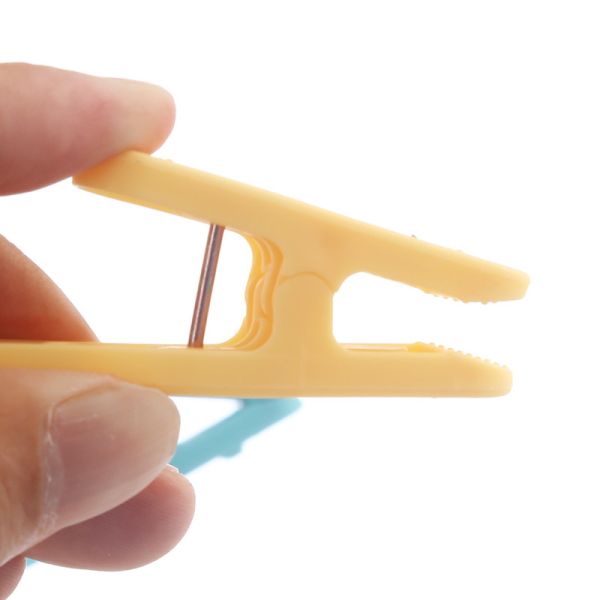 6 Clip Foldable Plastic Clothes Rack Round For Underwear Sock