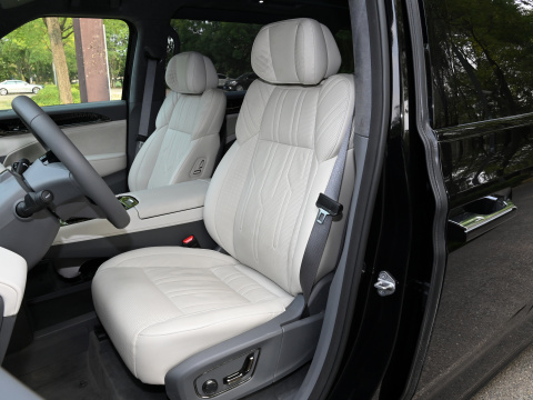 2023Zeeker 009 822km 140kwh Electric Luxury Household Business MPV 400kW Maximum Power