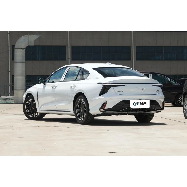 Hongqi H6 2023 2.0T Zhimei Edition 5 Seats Large Space Medium SUV Petrol Vehicle with 1