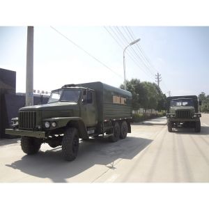 Dongfeng Truck 6x6 Persons Carrier Van Cargo Truck