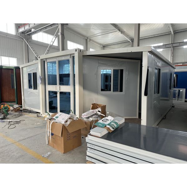 Breathable Expandable Container House Homes for in Australia Steel Frame Expandable Design and Breathable Material