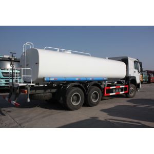 China Euro II Emission Street Water Spray Truck 6x4 Sprinkler Sinotruk howo7 on sale