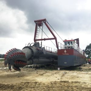 River Dredging Machine Sand Dredger Ship 1662kw Diesel Driven Power