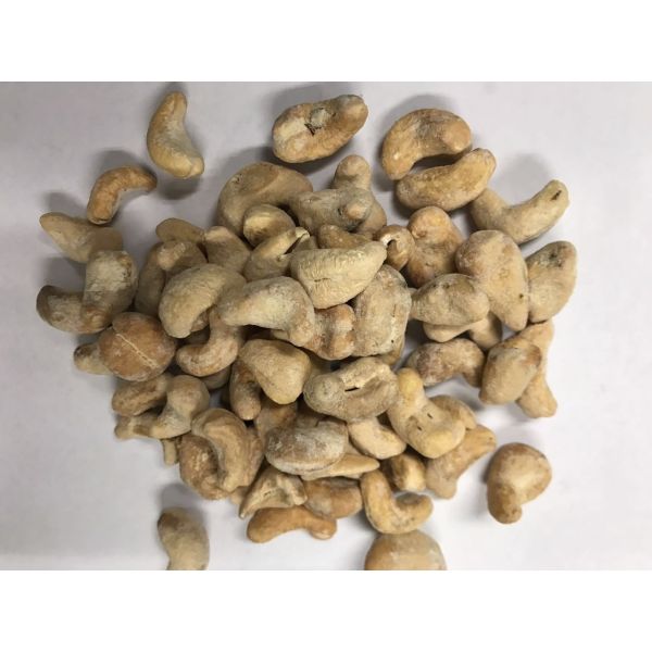 Raw Ground Cashew Nut Snacks Tasty Sriracha Chili Flavored Spicy Cashew Full nutrition OEM