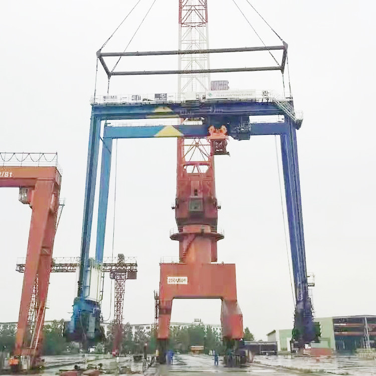 Quality Rubber Tyre Shipping Container Gantry Crane 50ton With Flexible Movement for sale