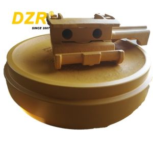 OEM Construction Machinery Bulldozer Undercarriage D4h Idler with Casting