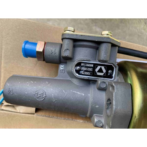 Buy 800901168 Excavator Spare Parts Clutch Assist Cylinder at wholesale prices