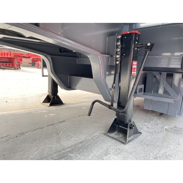 Car Semi Trailer in operation