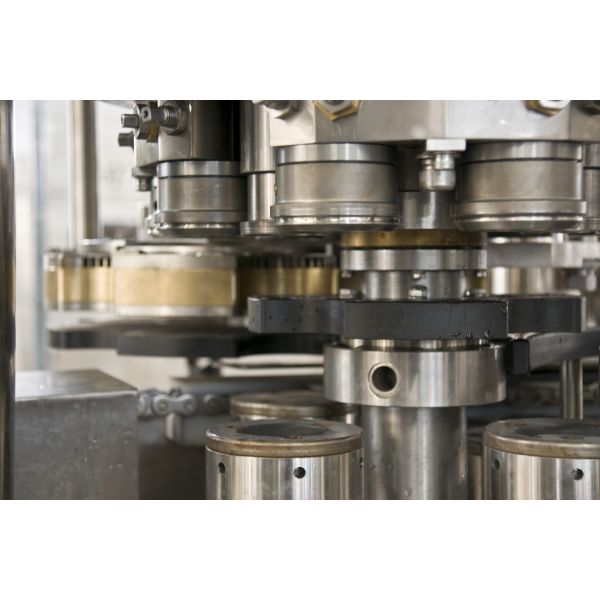 Buy High speed Pop Aluminum Can Filling Machine Pneumatic Control 3000 cans/hour (300ml) at wholesale prices