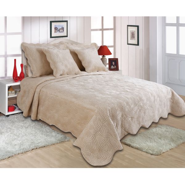 Buy Reversible Hypoallergenic QUILT/BED SPREAD with Soft Polyester Filling at wholesale prices