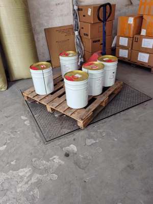 Hitachi screw machine maintenance refrigeration oil UX-300