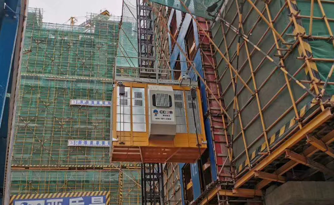 Rack Pinion VFD Single Cage Construction Passenger Hoist 1000kg High Speed