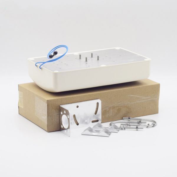 Buy Panel antenna 4g low pim outdoor 2*2 mimo sma male connector 698-2700mhz at wholesale prices