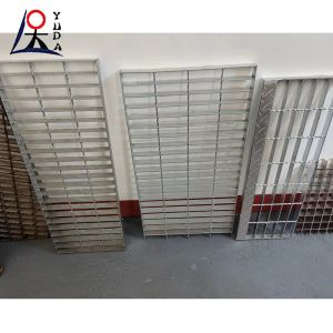 Durable Steel Walkway Steel Grating / Metal Grid Walkway Customized Car Park