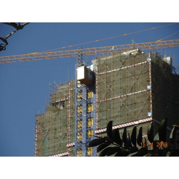 Building Site Rack And Pinion Lift With Three Door Cage