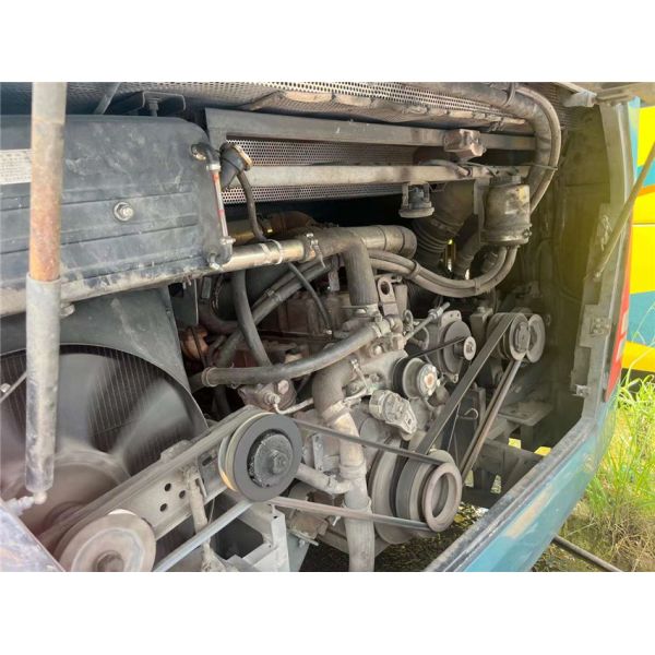 Euro 4 Used Higer Bus 51 Seats Travels Bus Second Hand With Manual Transmission