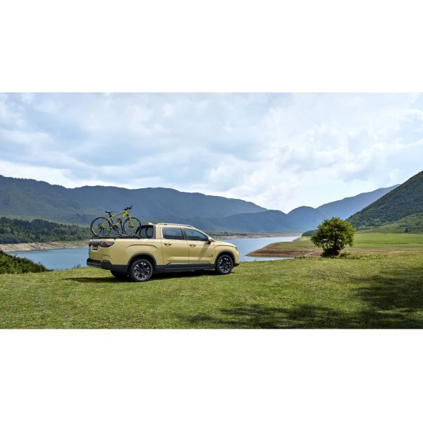 RD6 Pick UP Pure Electric Car with Tow Package and Battery Charger Max Speed 185 Seats 5