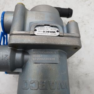 SINOTRUK HOWO TRUCK PARTS SERVICE BRAKE VALVE WG9719360005