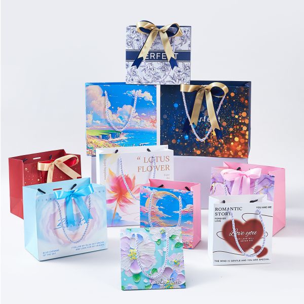 Customized Pattern Foreign Trade Paper Bags Holiday Gift Bags Color Printing Packaging Bags