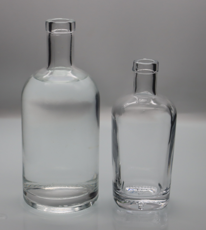 Bourbon XO Mini Spirit Bottle Oval Crystal Whiskey Glass Vodka Bottle