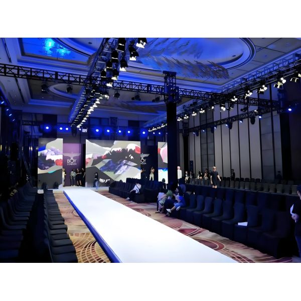 400W LED Leko Framing Cutting Profile Spotlight RGBW 4 in 1 for Cofnerence Church Theater TV Station