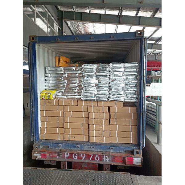 1.8m 0.9m Retail Store Display Rack 100kgs Black And Yellow Storage Shelves