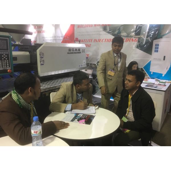 Buy Small Plastic Pots Auto Injection Molding Machine Multi Cavities High Productivity at wholesale prices