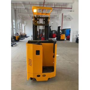 Electric Pallet Stacker Warehousing Equipment Stacking Goods Between Shelves