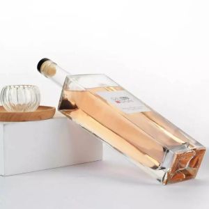 Square Spirit Liquor Bottle Capacity 750ml Base Material glass with Synthetic