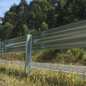 Highway Safety Protection Hot Dipped Galvanized Guardrail with Customized Zinc