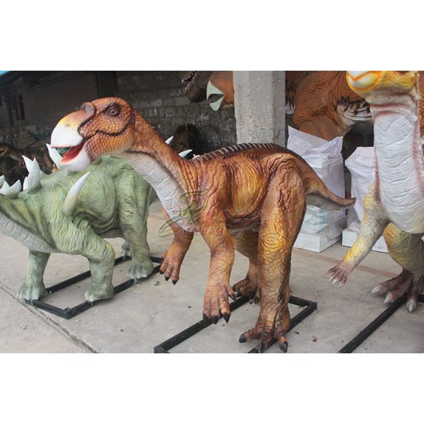 Lifelike Head Swing Hand Carved Animatronic Dinosaur Display Business Park